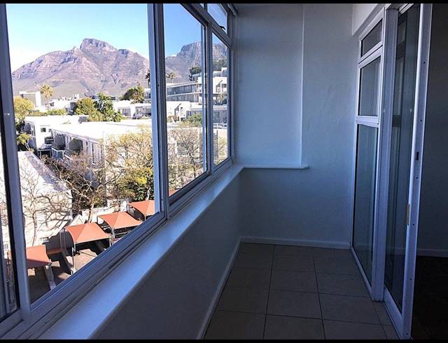 2 BEDROOM PROPERTY TO RENT IN GREEN POINT